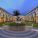 Hotel Corinthia 5*