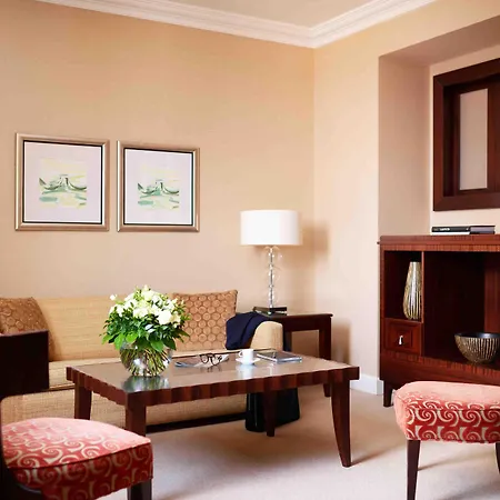 Corinthia Hotel
