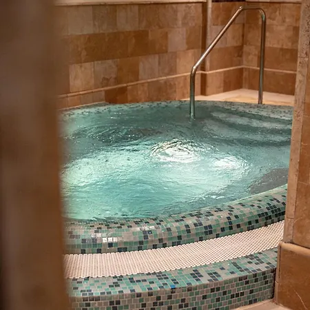 מלון Corinthia 5*