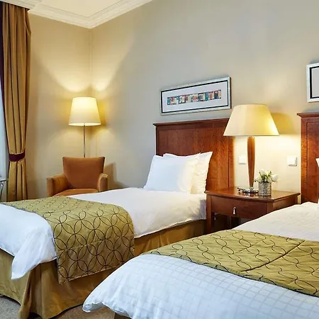 Corinthia מלון 5*
