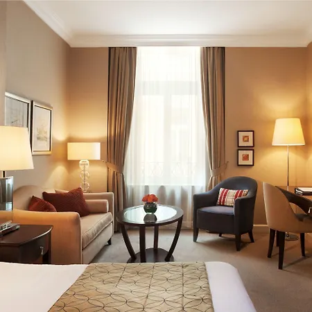 Corinthia Hotel