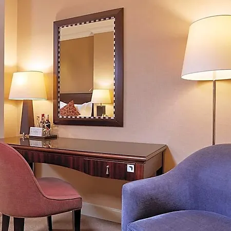 酒店 Corinthia 5*