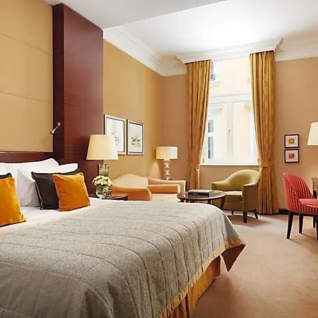 Hotel Corinthia 5*