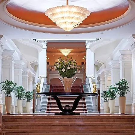 Corinthia 酒店 5*