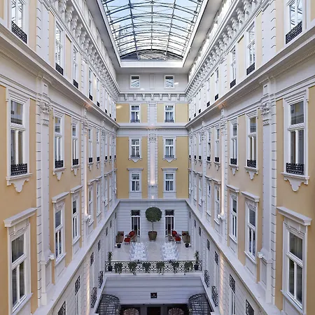 Corinthia 5*