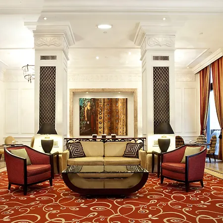 Corinthia Hotel