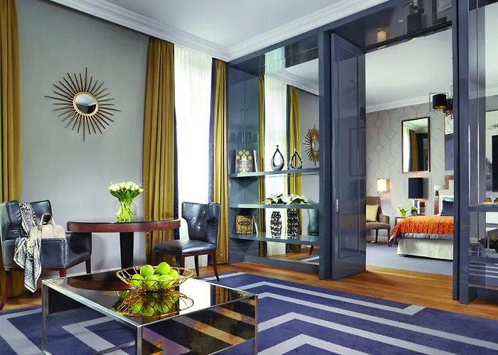 Corinthia Ξενοδοχείο 5*