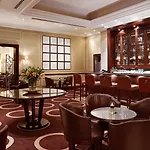 Corinthia فندق 5*