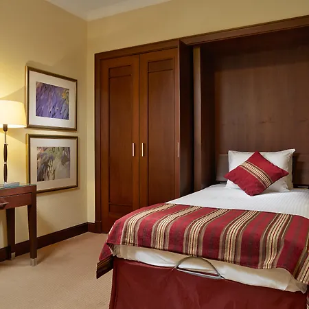 Corinthia Hotel