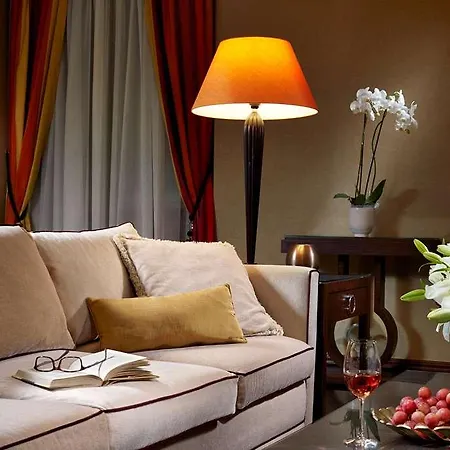 Corinthia Hotel 5*