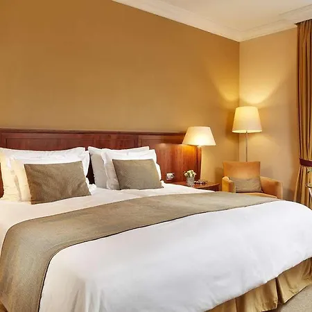 Corinthia 5*