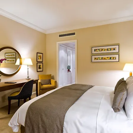 Otel Corinthia 5*