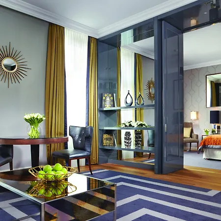 Corinthia Otel 5*