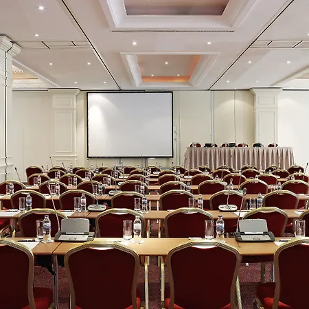 Corinthia Otel