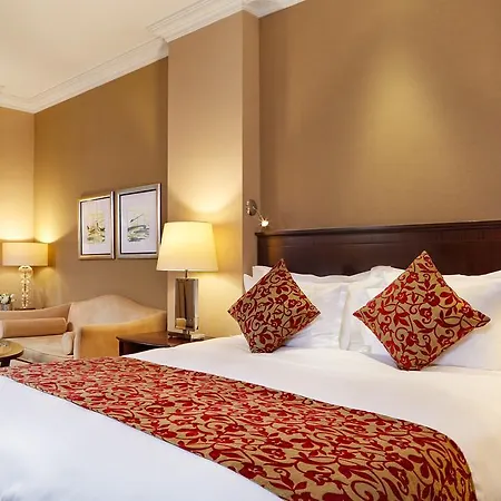 Hotel Corinthia 5*