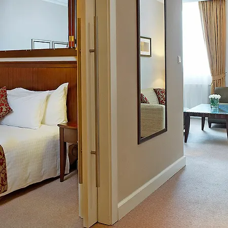 Hotel Corinthia