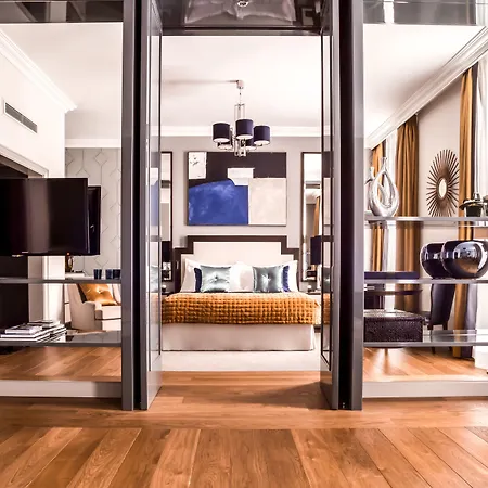 Szálloda Corinthia 5*